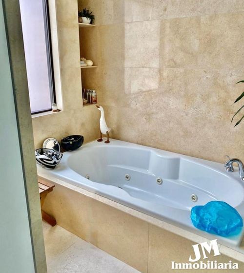 Apartamento de 3 alcobas en venta en Normandia, Cali, 488 m² · foto 12 de 17