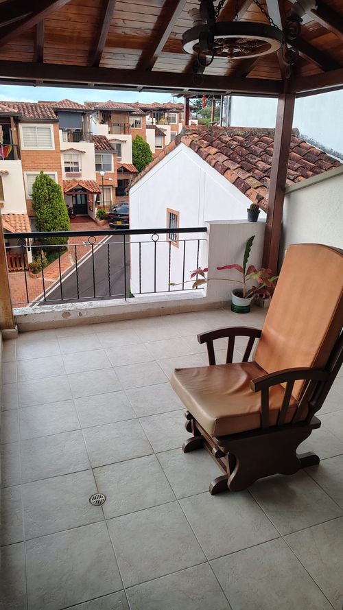 Casa de 4 alcobas en venta en Lagos Del Cacique, Bucaramanga, 220 m² · foto 18 de 23
