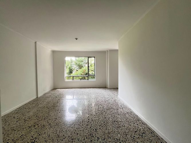 Apartamento de 3 alcobas en arriendo en El Poblado, Medellín, 155 m² · foto 2 de 20