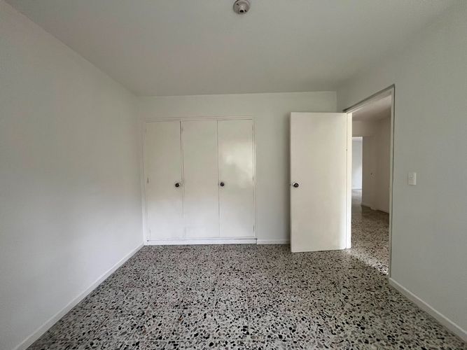 Apartamento de 3 alcobas en arriendo en El Poblado, Medellín, 155 m² · foto 8 de 20