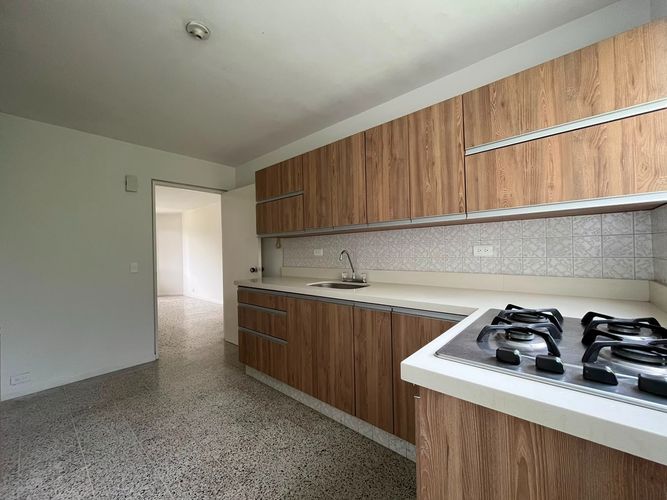 Apartamento de 3 alcobas en arriendo en El Poblado, Medellín, 155 m² · foto 5 de 20