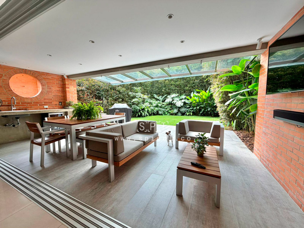 Casa en venta en La Calera, Medellín 3