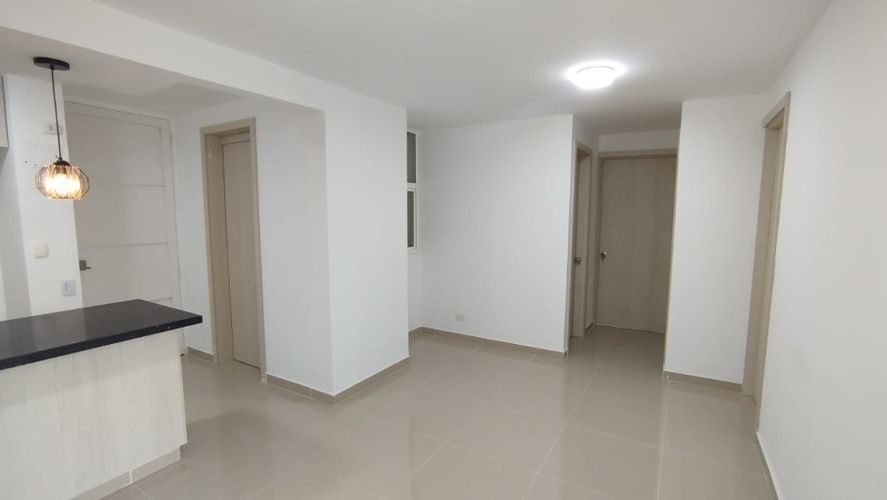 Apartamento de 2 alcobas en venta en Zona Industrial, Yumbo, 63 m² · foto 12 de 24