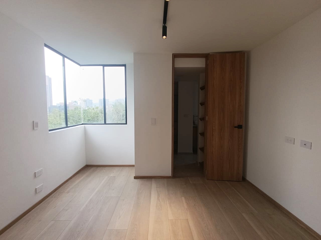 Apartamento en arriendo en El Poblado, Medellín · foto 8 de 19