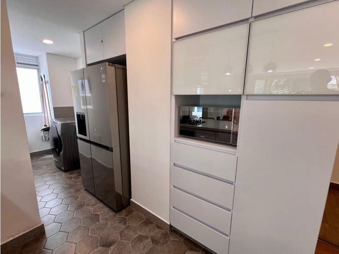 Apartamento de 2 alcobas en arriendo en La Aguacatala, Medellín, 75 m² · foto 2 de 13