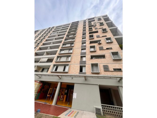 Apartamento de 4 alcobas en venta en Conjunto Residencial Patios De La Flora, Cali, 150 m² · foto 8 de 24