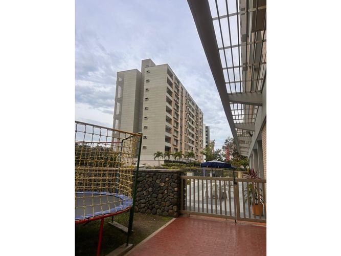 Apartamento de 4 alcobas en venta en Conjunto Residencial Patios De La Flora, Cali, 150 m² · foto 9 de 24