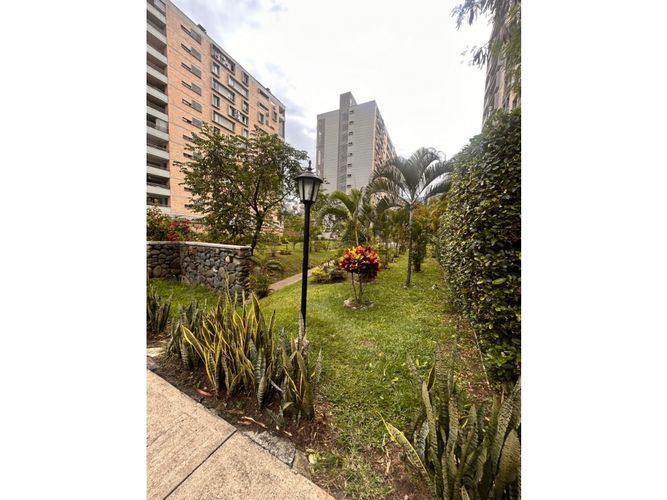 Apartamento de 4 alcobas en venta en Conjunto Residencial Patios De La Flora, Cali, 150 m² · foto 20 de 24