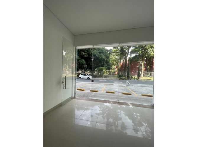Local en arriendo en Nueva Tequendama, Cali, 29 m² · foto 16 de 24
