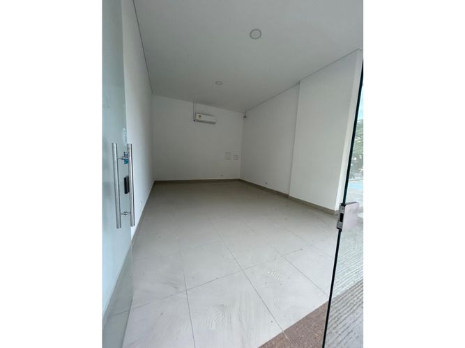 Local en arriendo en Nueva Tequendama, Cali, 29 m² · foto 18 de 24