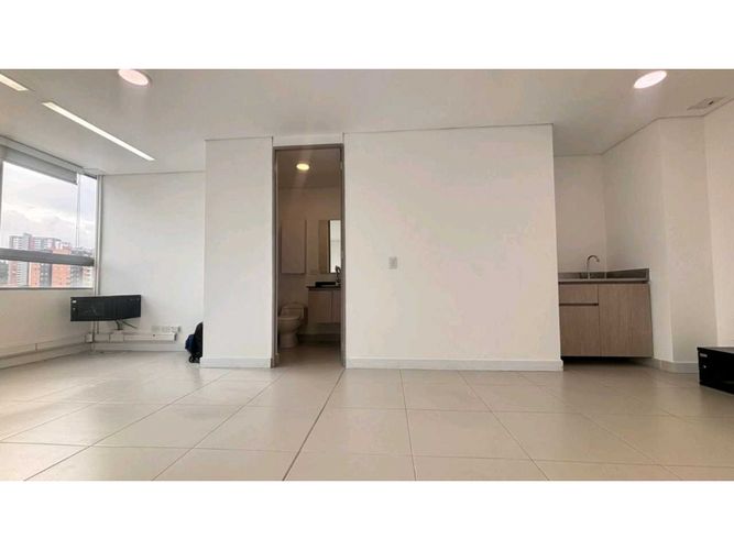 Oficina en arriendo en Manuel Restrepo, Sabaneta, 40 m² · foto 5 de 6