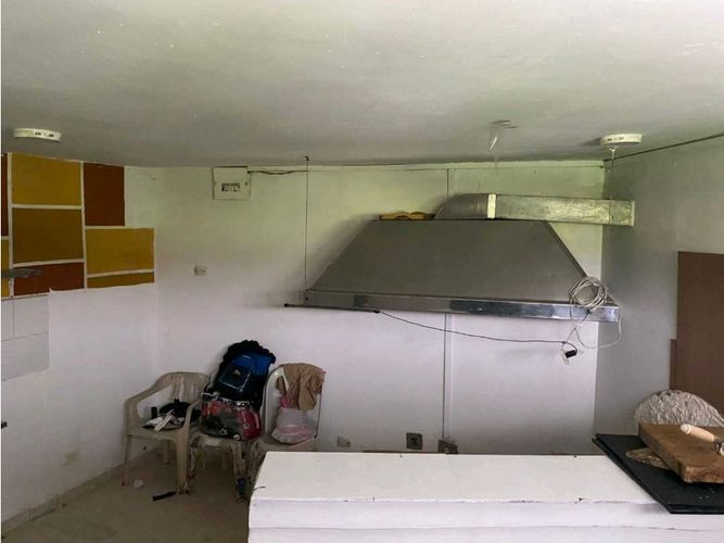 Local en arriendo en Loma De La Doctora, Sabaneta, 14 m² · foto 5 de 5
