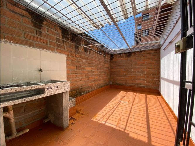 Local en arriendo en Simon Bolivar, Medellín, 180 m² · foto 22 de 23