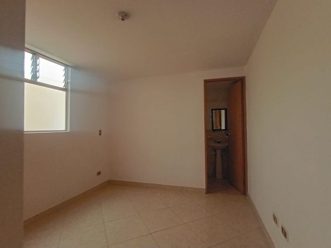Apartamento de 4 alcobas en arriendo en El Velódromo, Medellín, 120 m² · foto 5 de 19