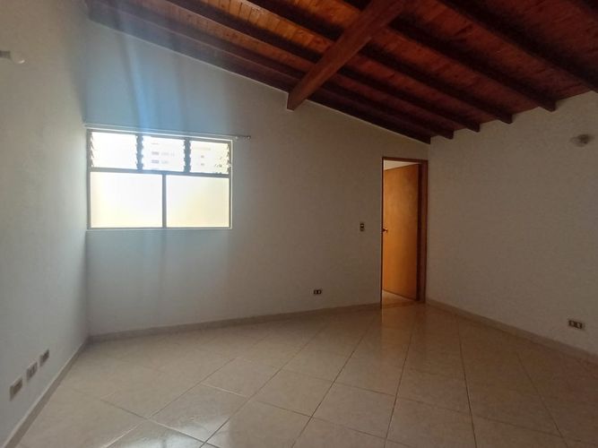 Apartamento de 4 alcobas en arriendo en El Velódromo, Medellín, 120 m² · foto 12 de 19