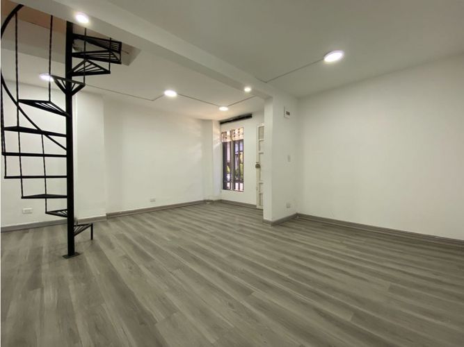 Local en arriendo en Conquistadores, Medellín, 45 m² · foto 2 de 6