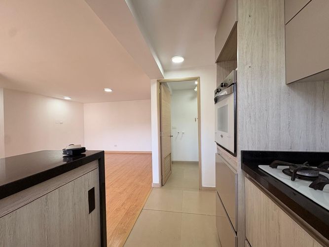 Apartamento de 2 alcobas en venta en Entre Amigos, Sabaneta, 74 m² · foto 6 de 14