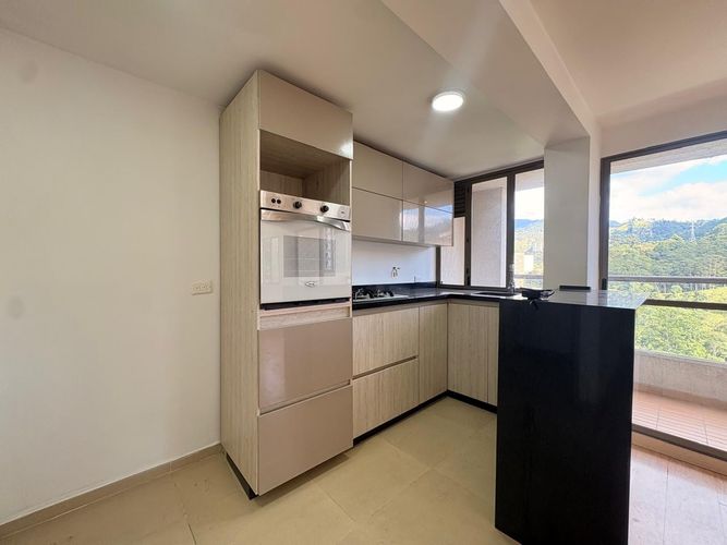 Apartamento de 2 alcobas en venta en Entre Amigos, Sabaneta, 74 m² · foto 4 de 14
