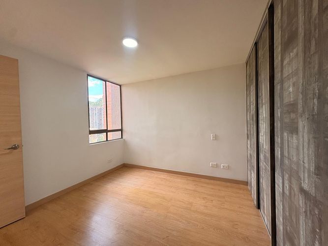 Apartamento de 2 alcobas en venta en Entre Amigos, Sabaneta, 74 m² · foto 11 de 14