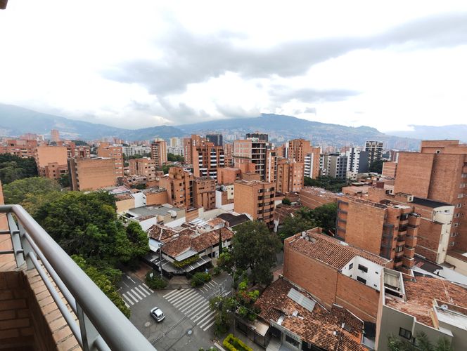 Apartamento de 3 alcobas en arriendo en Laureles, Medellín, 180 m² · foto 8 de 20