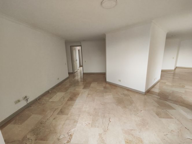 Apartamento de 3 alcobas en arriendo en Laureles, Medellín, 180 m² · foto 11 de 20