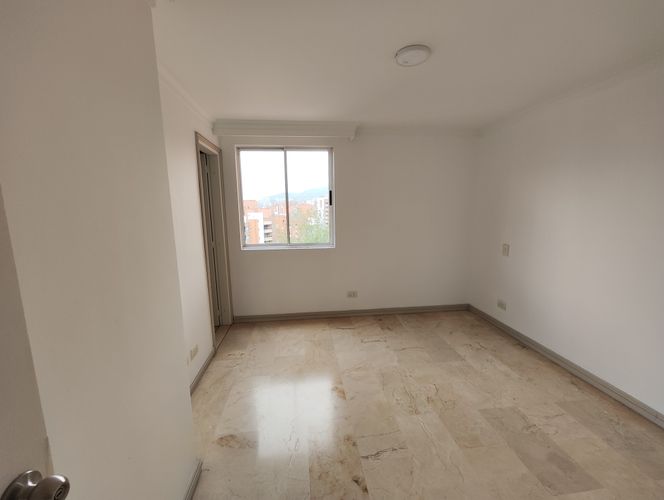 Apartamento de 3 alcobas en arriendo en Laureles, Medellín, 180 m² · foto 12 de 20