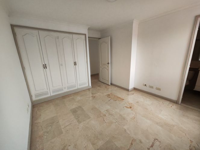 Apartamento de 3 alcobas en arriendo en Laureles, Medellín, 180 m² · foto 13 de 20