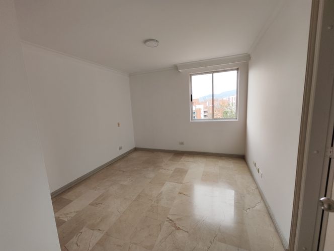 Apartamento de 3 alcobas en arriendo en Laureles, Medellín, 180 m² · foto 16 de 20