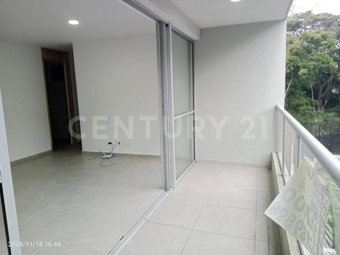 Apartamento de 2 alcobas en venta en Bellavista, Cali, 92 m² · foto 2 de 24