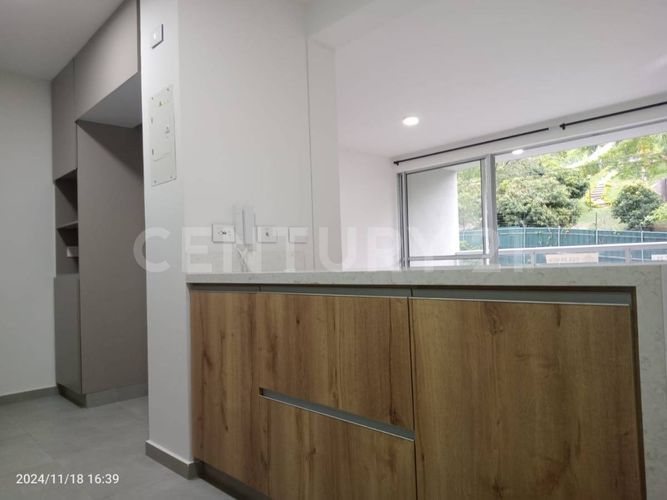 Apartamento de 2 alcobas en venta en Bellavista, Cali, 92 m² · foto 9 de 24