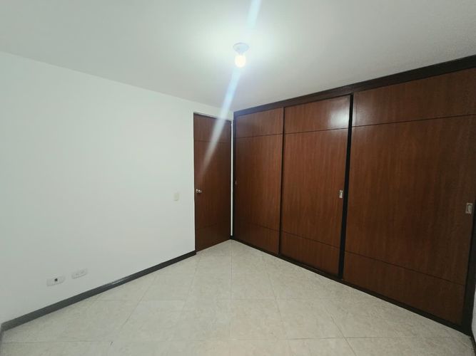 Apartamento de 3 alcobas en venta en Miravalle, Medellín, 63 m² · foto 12 de 19