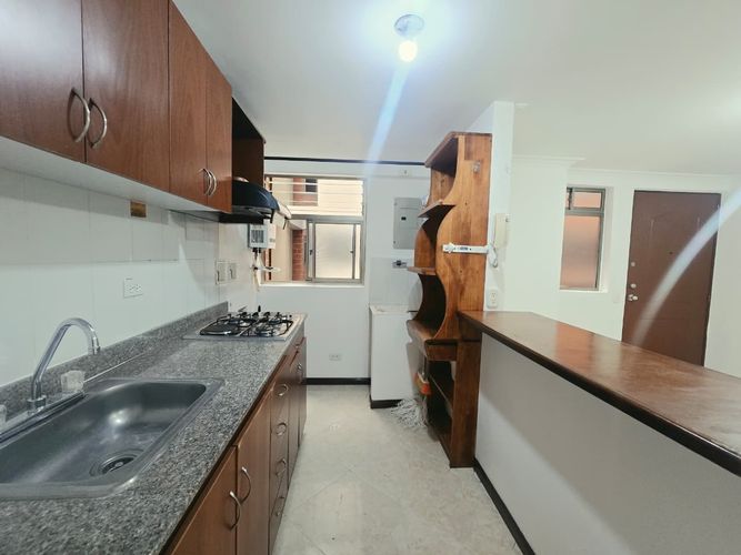 Apartamento de 3 alcobas en venta en Miravalle, Medellín, 63 m² · foto 18 de 19