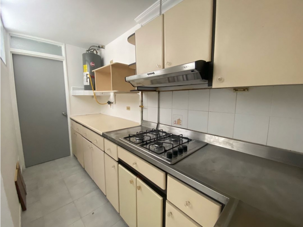 Apartamento en arriendo en Laureles Nogal, Medellín · foto 3 de 24