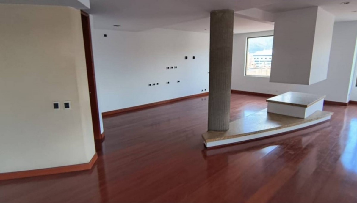 Apartamento en venta en Santa Barbara Occidental, Bogotá · foto 6 de 24