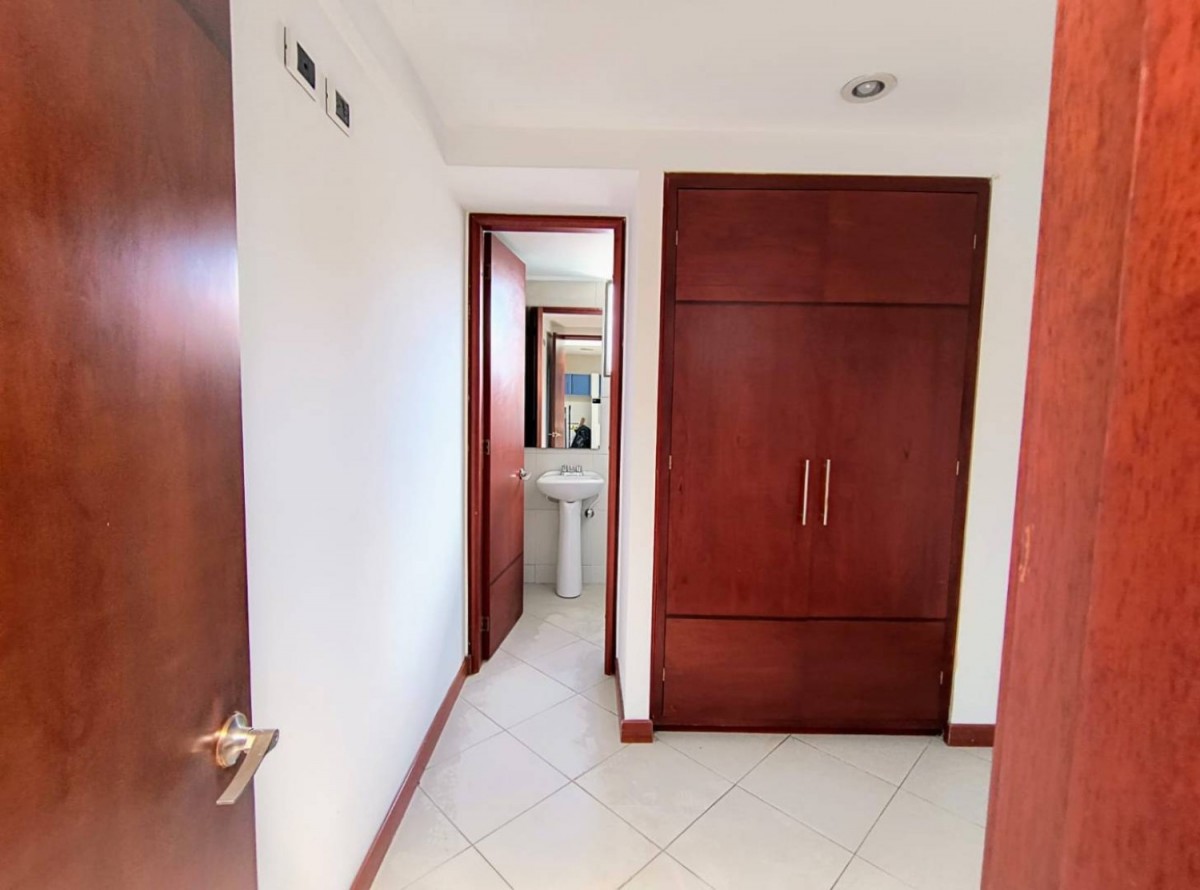 Apartamento en venta en Santa Barbara Occidental, Bogotá · foto 11 de 24