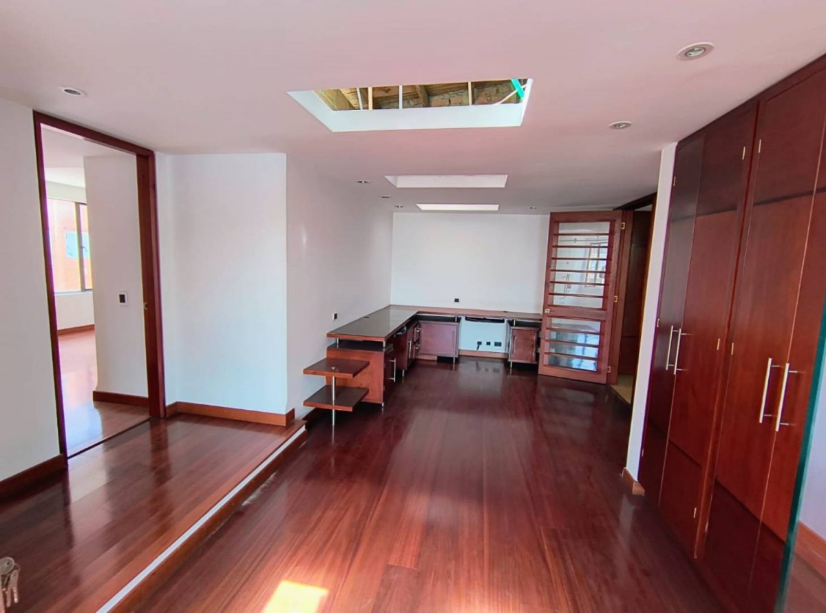 Apartamento en venta en Santa Barbara Occidental, Bogotá · foto 12 de 24