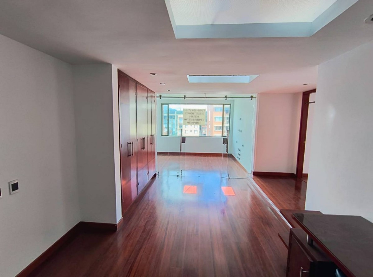 Apartamento en venta en Santa Barbara Occidental, Bogotá · foto 13 de 24