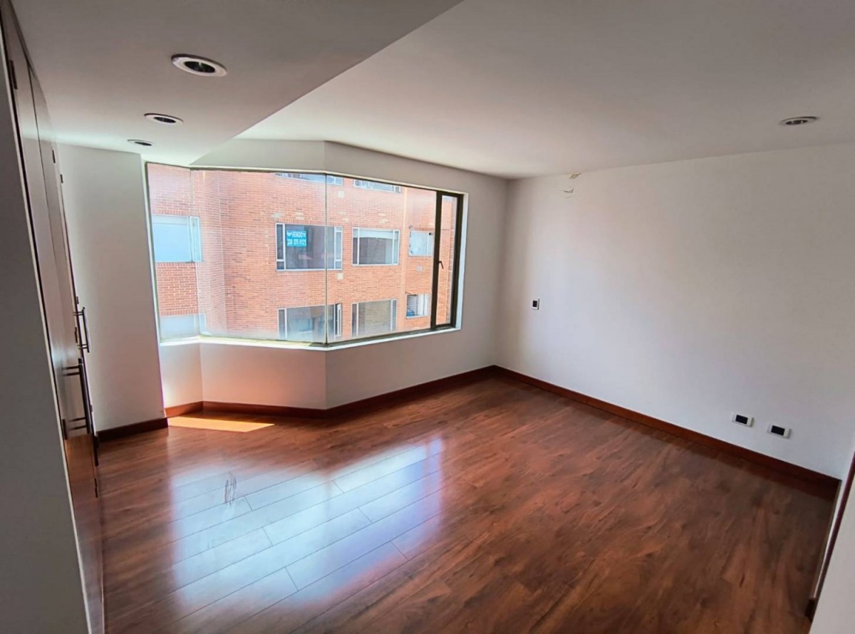 Apartamento en venta en Santa Barbara Occidental, Bogotá · foto 17 de 24