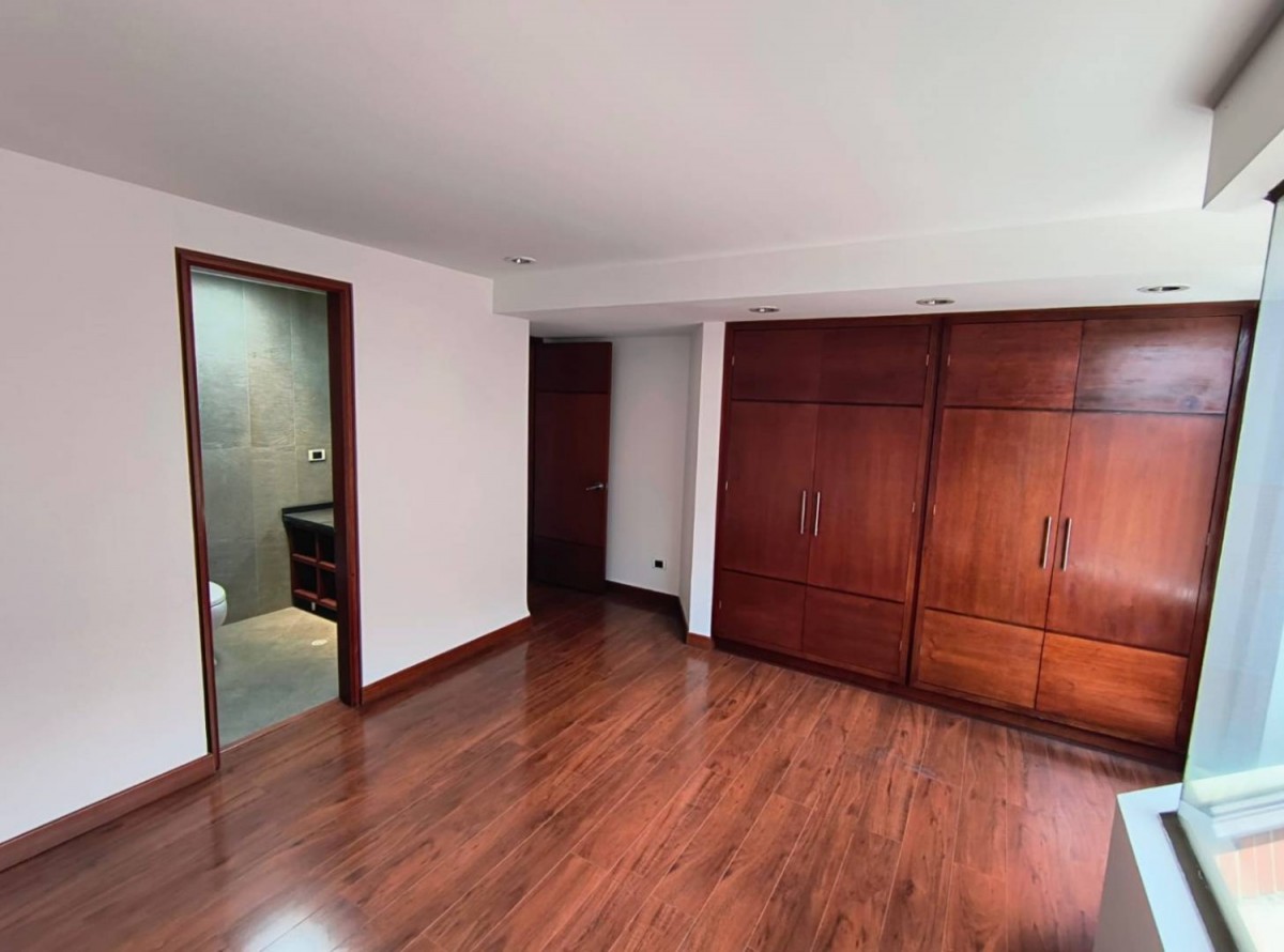 Apartamento en venta en Santa Barbara Occidental, Bogotá · foto 18 de 24