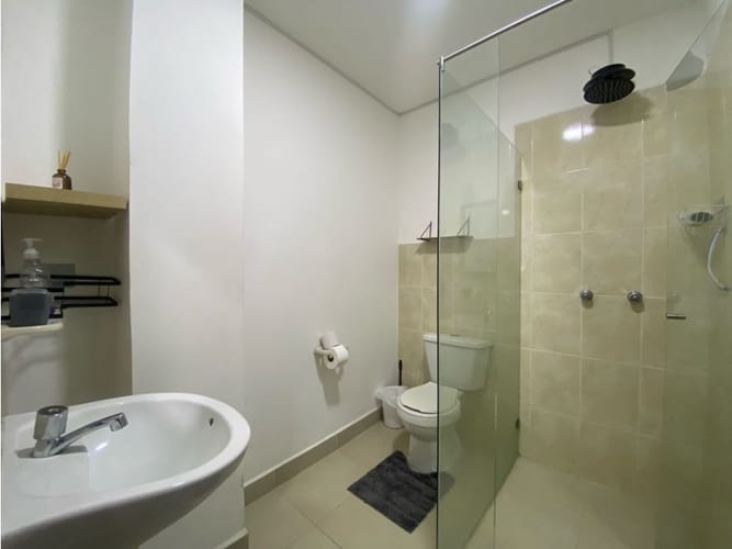 Apartaestudio en arriendo en La Castellana, Medellín, 35 m² · foto 7 de 8