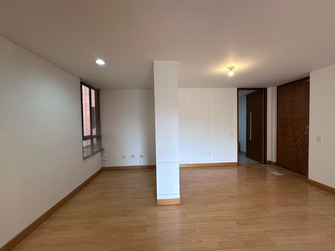 Apartamento de 2 alcobas en arriendo en El Poblado, Medellín, 87 m² · foto 4 de 19