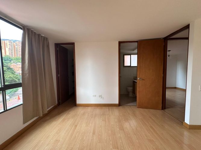 Apartamento de 2 alcobas en arriendo en El Poblado, Medellín, 87 m² · foto 12 de 19