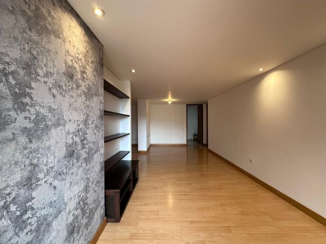 Apartamento de 2 alcobas en arriendo en El Poblado, Medellín, 87 m² · foto 5 de 19