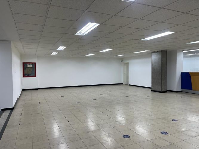 Local en venta en El Centro, Manizales, 607 m² · foto 9 de 24