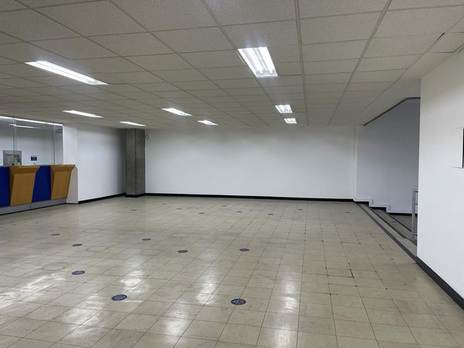Local en venta en El Centro, Manizales, 607 m² · foto 15 de 24