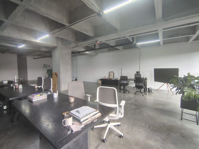 Oficina en arriendo en Loma Del Chocho, Envigado, 130 m² · foto 3 de 11