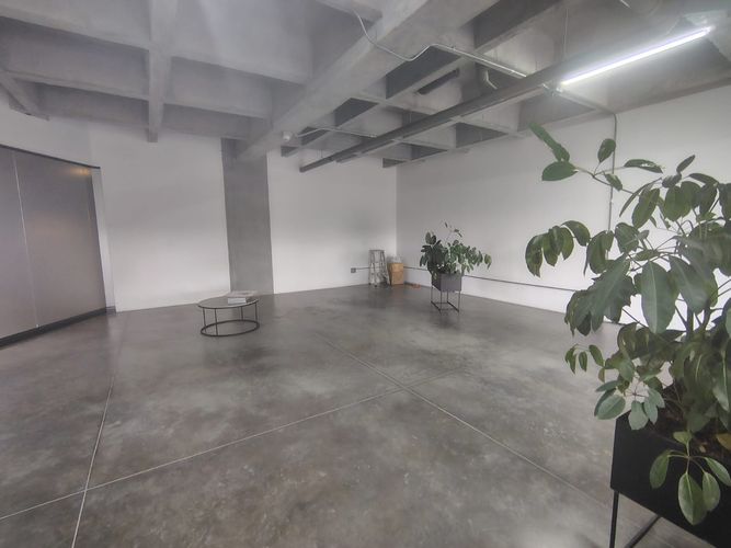 Oficina en arriendo en Loma Del Chocho, Envigado, 130 m² · foto 5 de 11