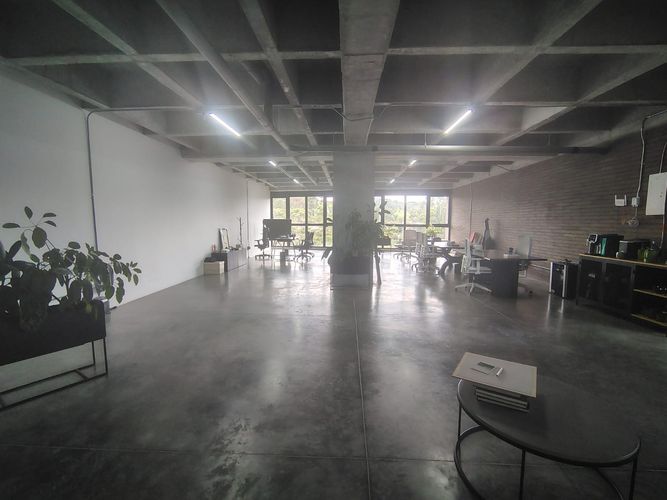 Oficina en arriendo en Loma Del Chocho, Envigado, 130 m² · foto 6 de 11