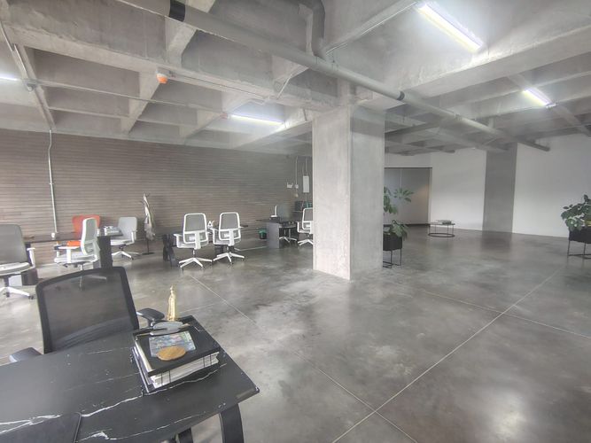Oficina en arriendo en Loma Del Chocho, Envigado, 130 m² · foto 11 de 11