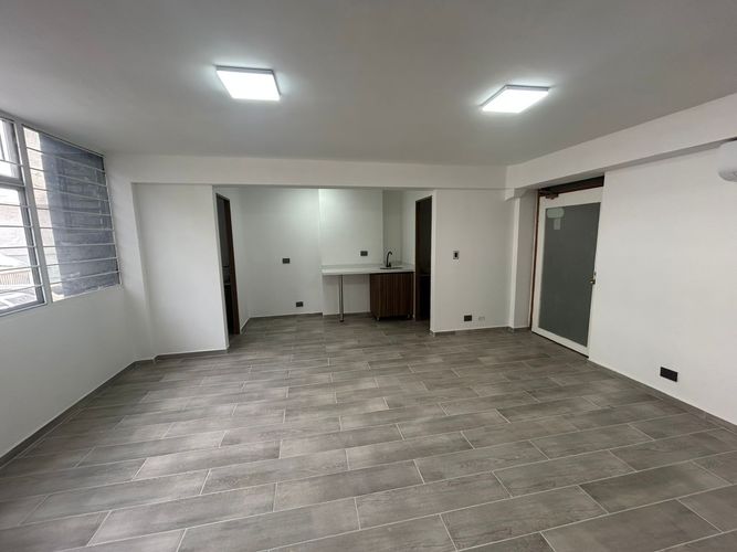 Oficina en arriendo en Manila, Medellín, 60 m² · foto 6 de 8